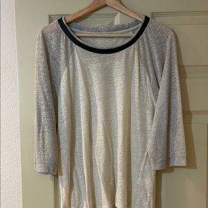 TOWNSEN Gray and Cream 3/4 Sleeve Festive Tee
